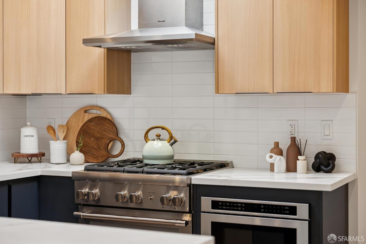 Detail Gallery Image 26 of 72 For 422 Winchester St, Daly City,  CA 94014 - 5 Beds | 3 Baths