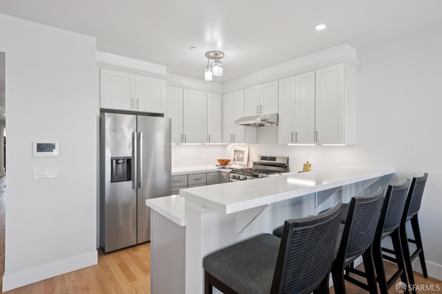 Photo #6: 426121363 Listing: Photo #6