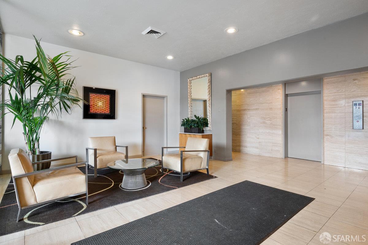 Photo #53: 426121063 Listing: Photo #53