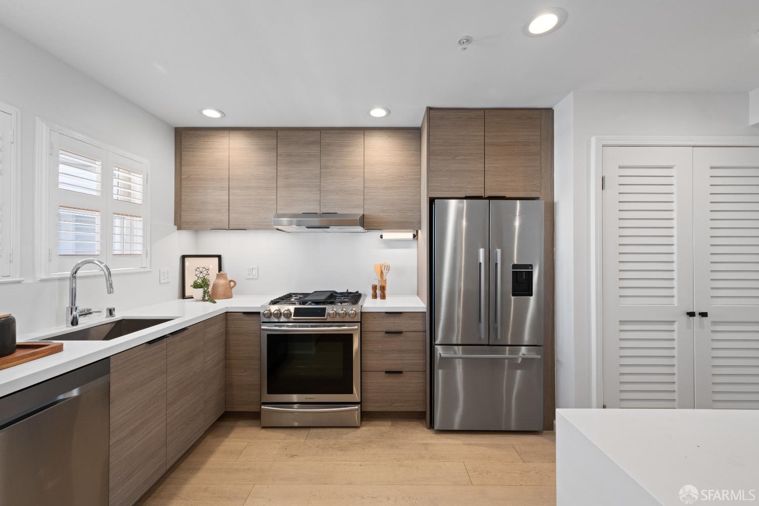 Photo #6: 426120198 Listing: Photo #6