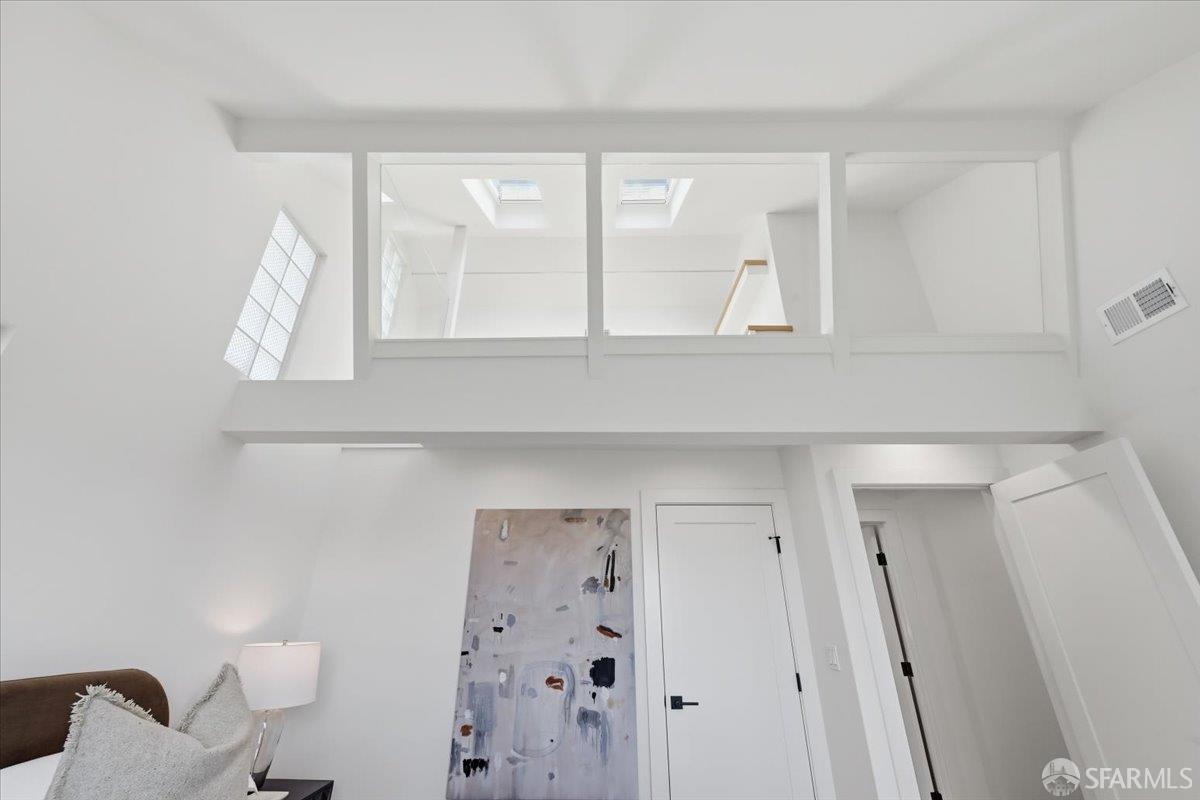 Detail Gallery Image 37 of 68 For 25 Shasta Ln, Pacifica,  CA 94044 - 4 Beds | 3 Baths