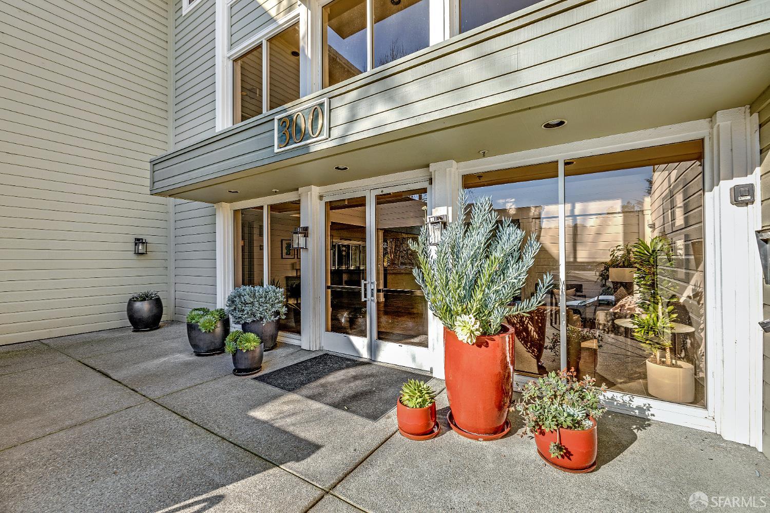 Detail Gallery Image 17 of 24 For 300 Murchison Dr #220,  Millbrae,  CA 94030 - 2 Beds | 2 Baths