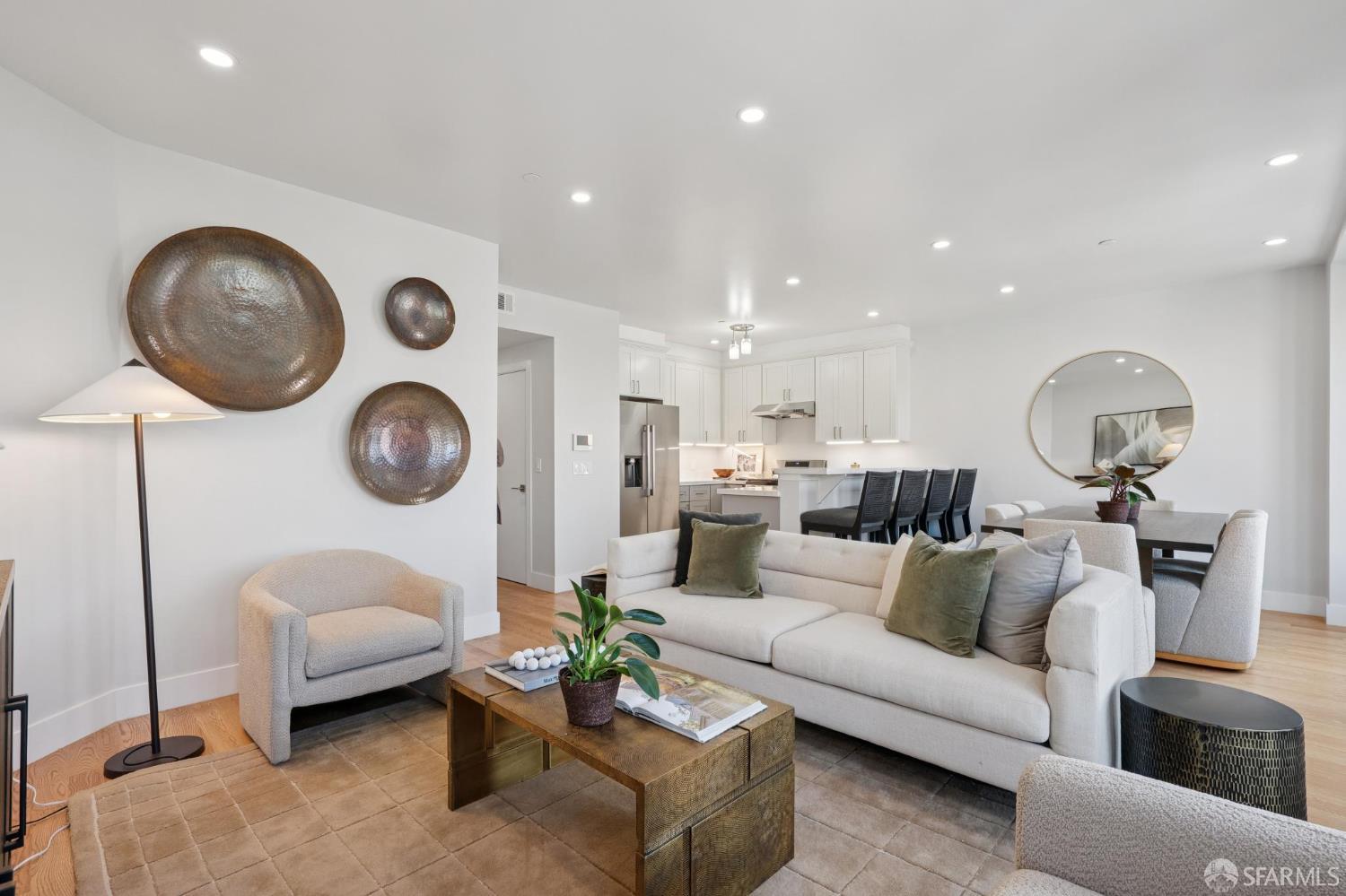 Photo #3: 426121363 Listing: Photo #3