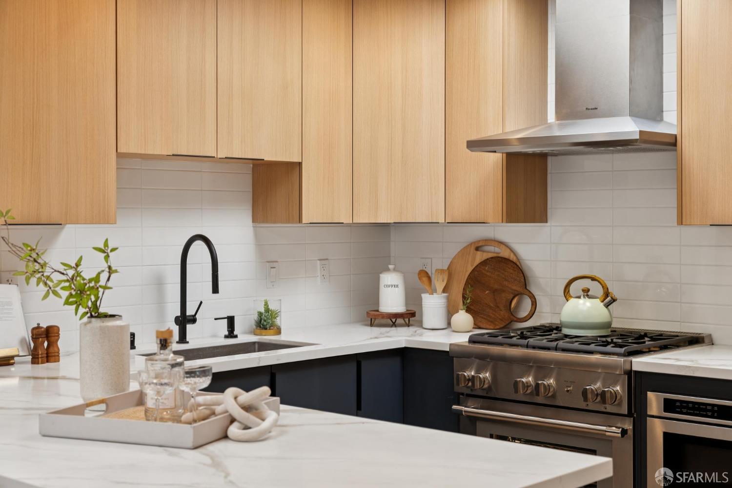 Detail Gallery Image 24 of 72 For 422 Winchester St, Daly City,  CA 94014 - 5 Beds | 3 Baths