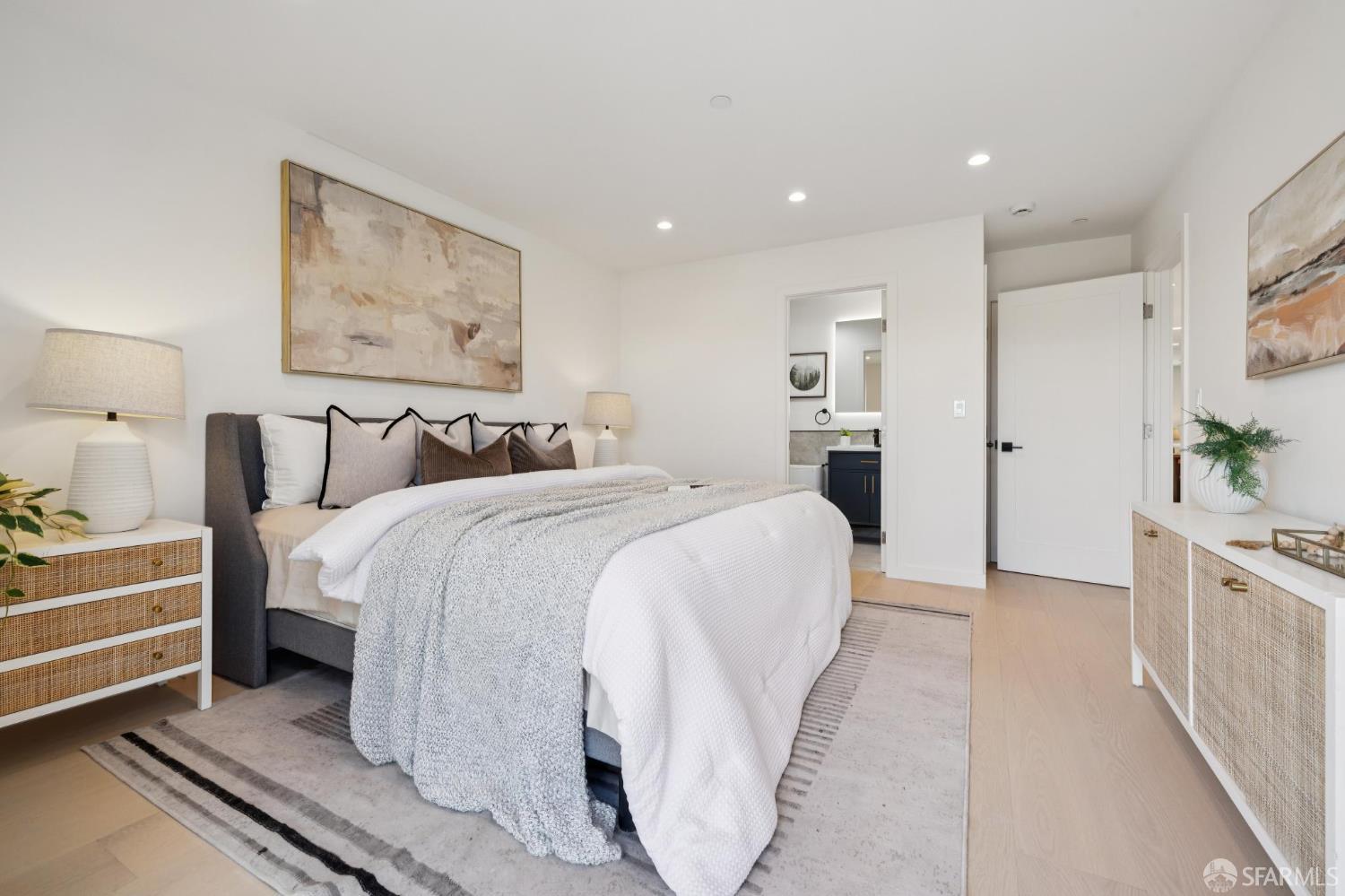 Detail Gallery Image 32 of 72 For 422 Winchester St, Daly City,  CA 94014 - 5 Beds | 3 Baths