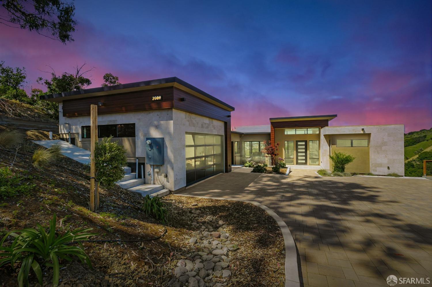 Front Image Thumbnail for SF426121544