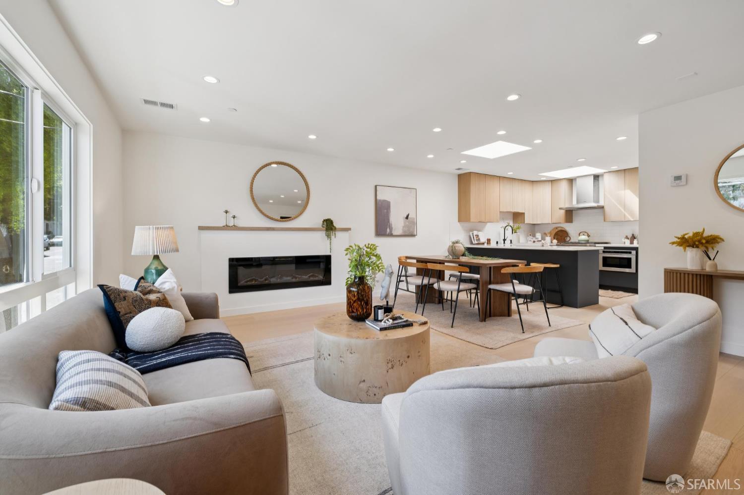 Detail Gallery Image 16 of 72 For 422 Winchester St, Daly City,  CA 94014 - 5 Beds | 3 Baths