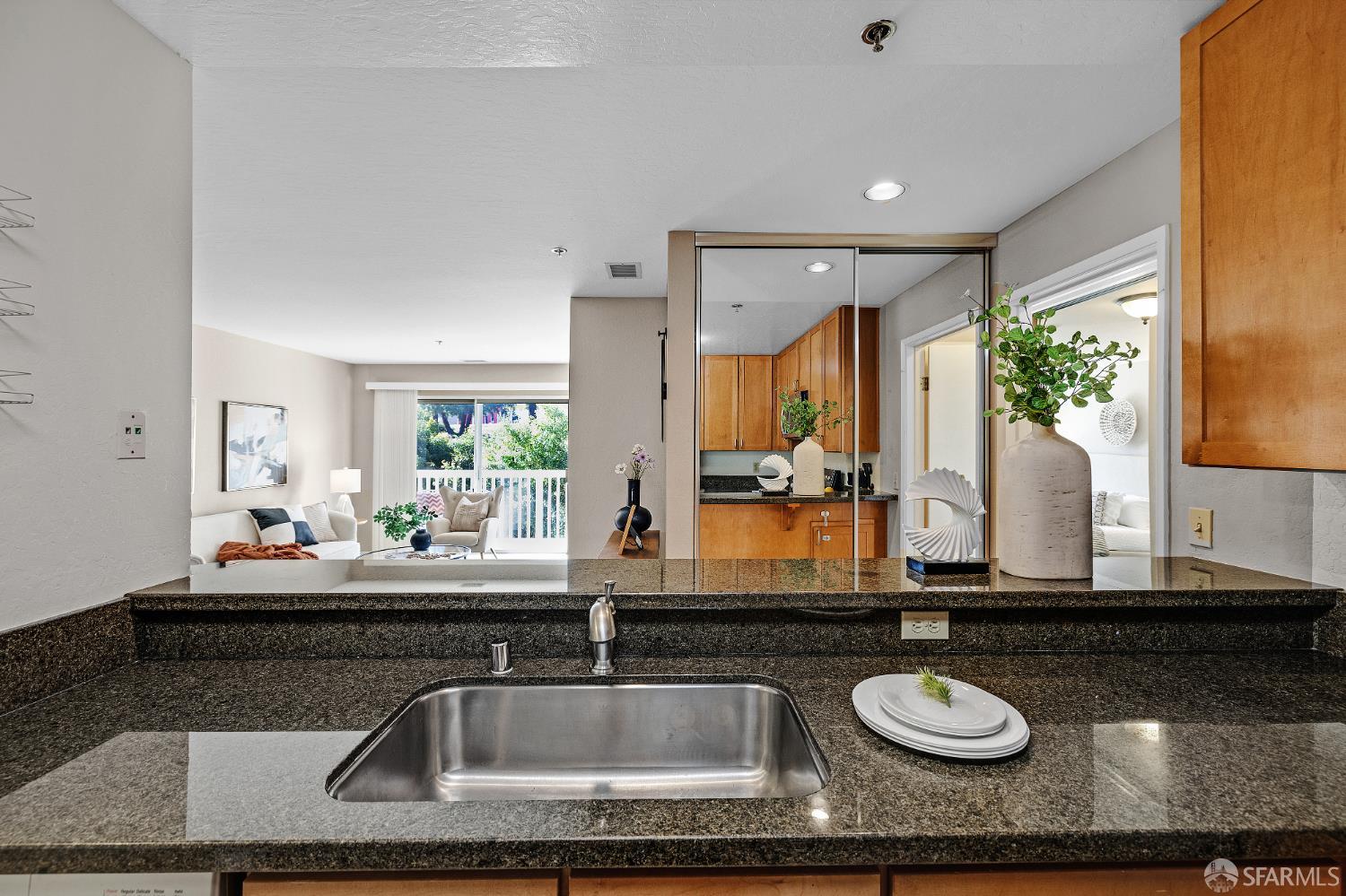 Detail Gallery Image 7 of 24 For 300 Murchison Dr #220,  Millbrae,  CA 94030 - 2 Beds | 2 Baths