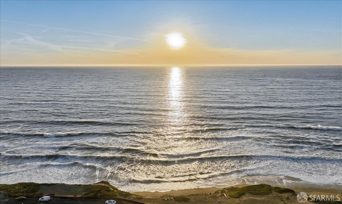 Detail Gallery Image 67 of 68 For 25 Shasta Ln, Pacifica,  CA 94044 - 4 Beds | 3 Baths