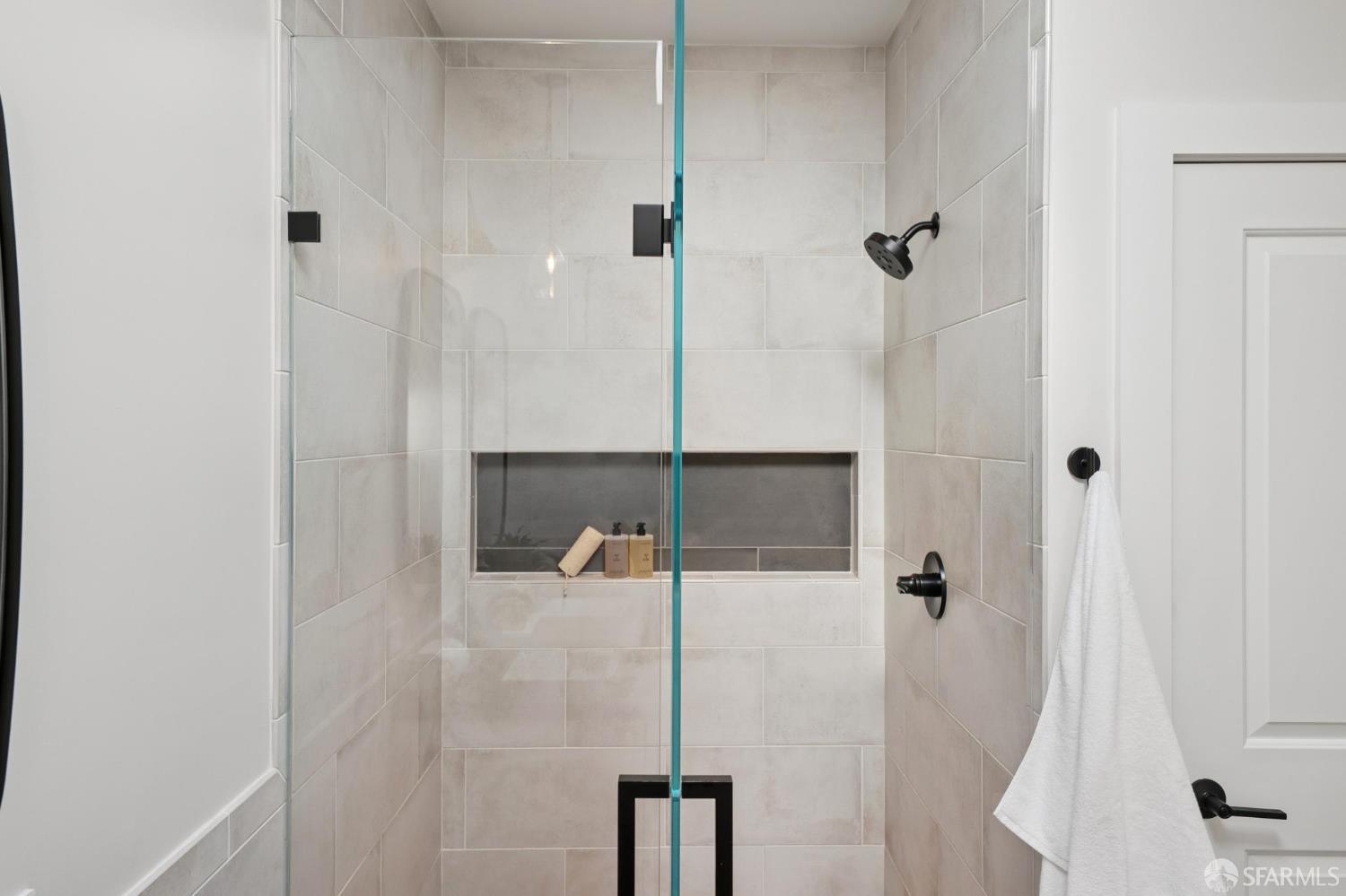 Photo #53: 426121162 Listing: Photo #53