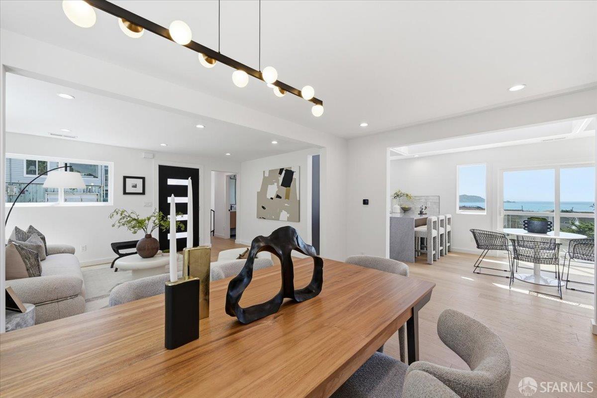 Detail Gallery Image 17 of 68 For 25 Shasta Ln, Pacifica,  CA 94044 - 4 Beds | 3 Baths