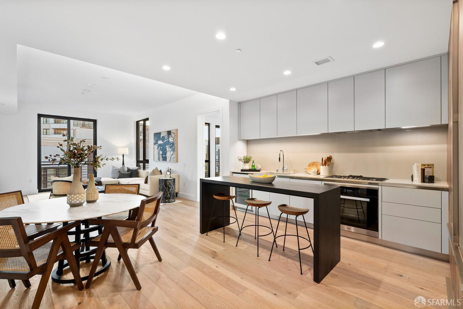 1 Bristol UNIT 605, San Francisco, CA, 94130