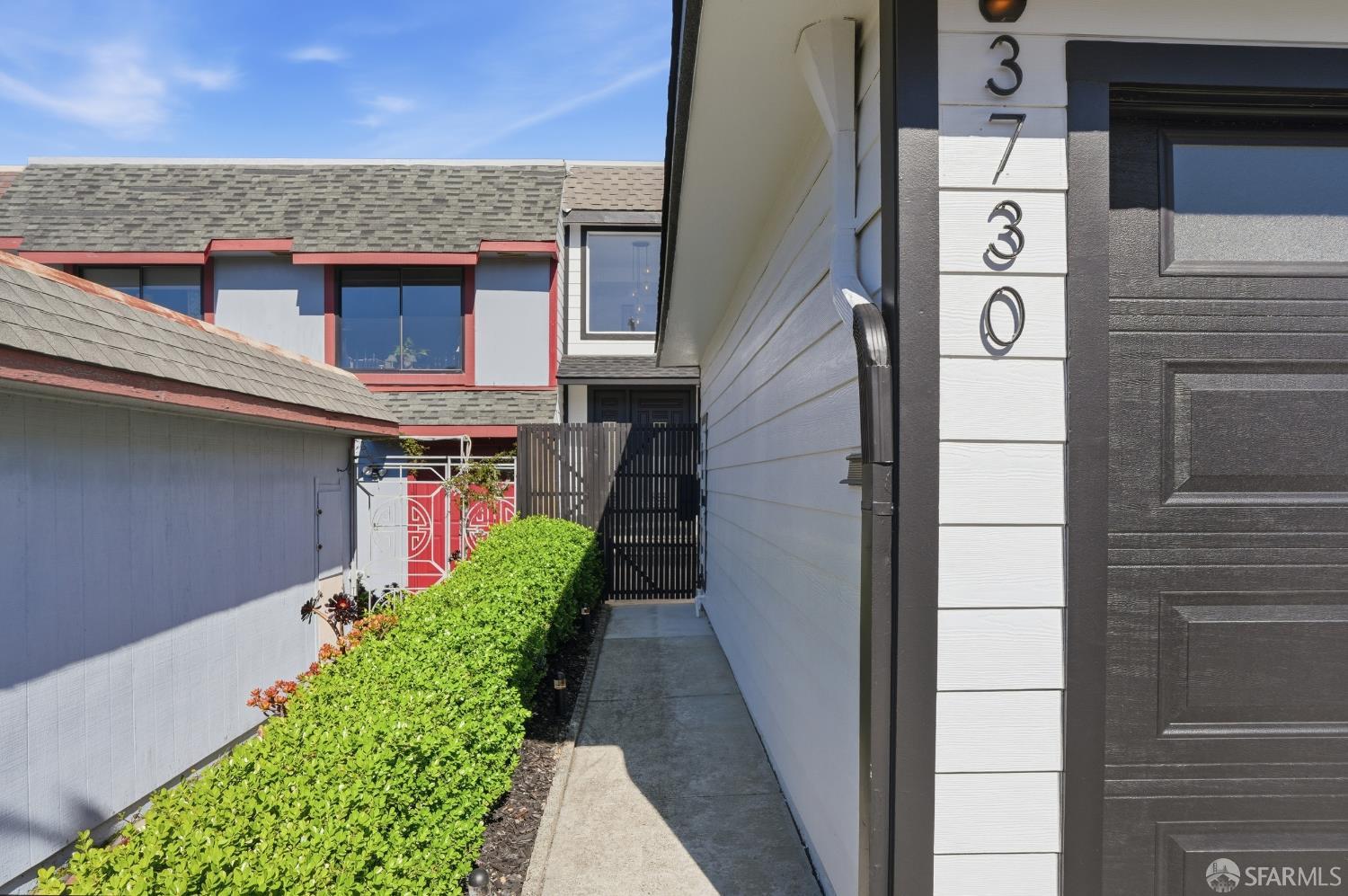 Detail Gallery Image 5 of 66 For 3730 Bettman Way, South San Francisco,  CA 94080 - 3 Beds | 2/1 Baths