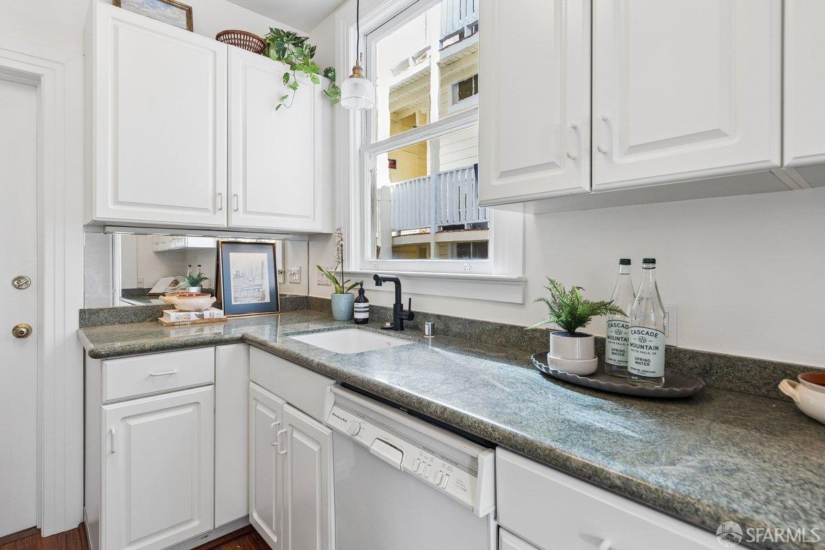 Photo #12: 426121974 Listing: Photo #12