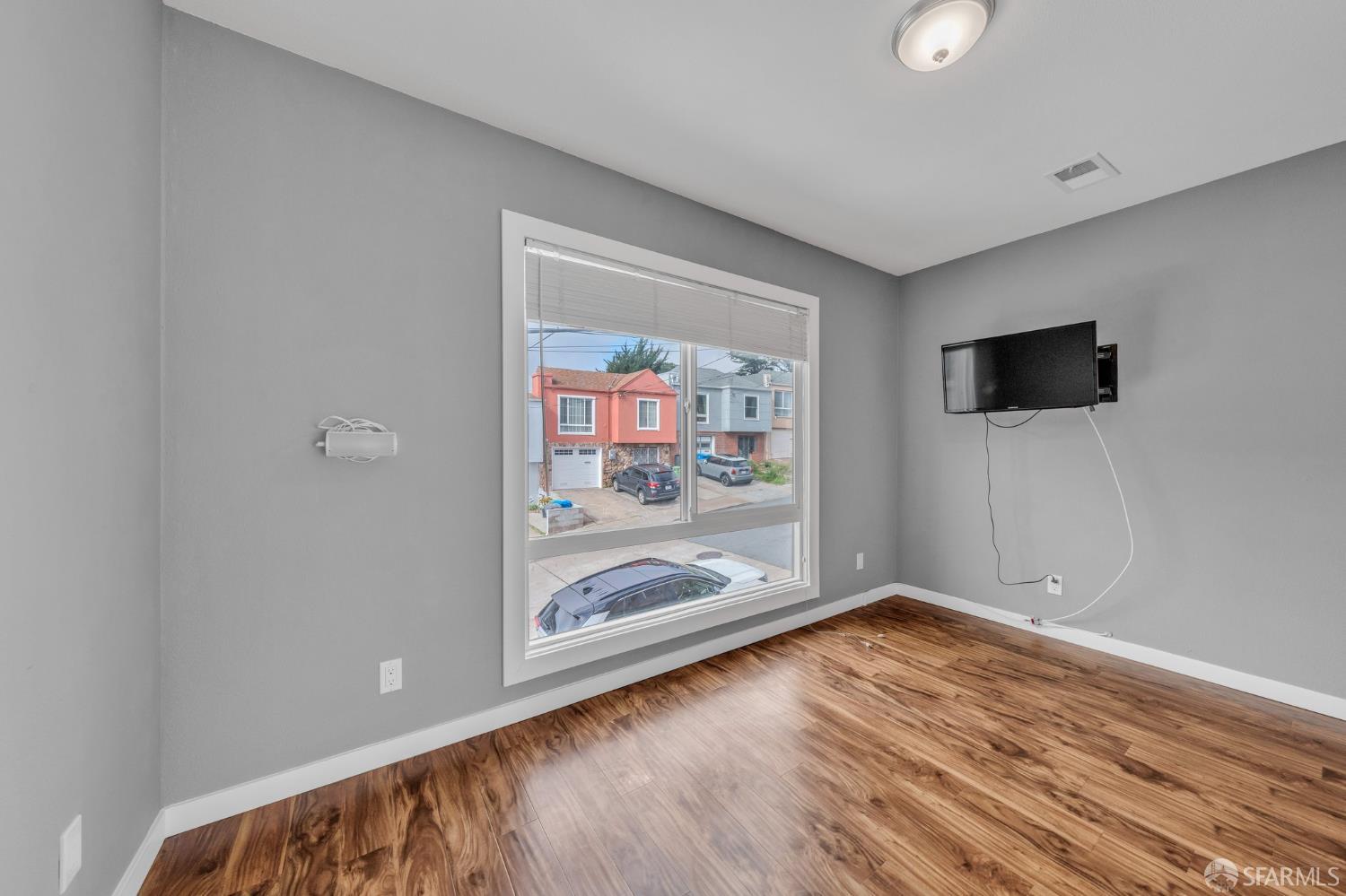 1081 Goettingen, San Francisco, CA, 94134