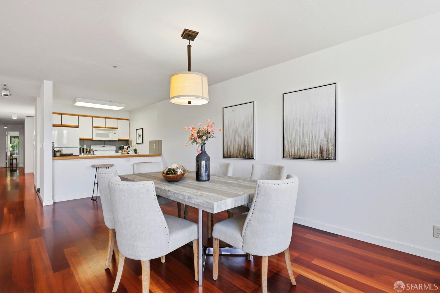 Photo #7: 426121923 Listing: Photo #7