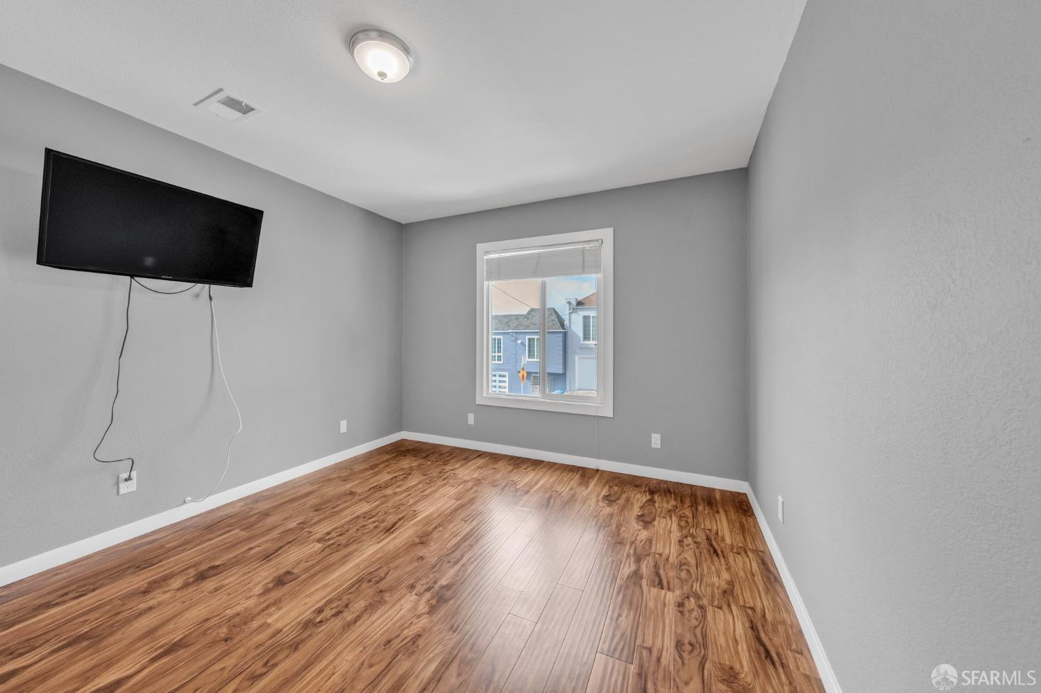 1081 Goettingen, San Francisco, CA, 94134