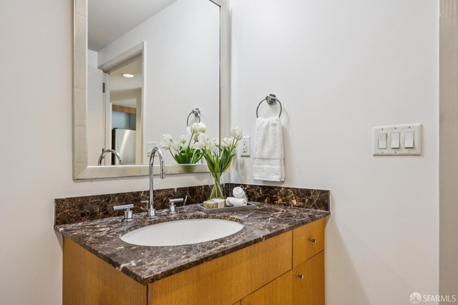 Photo #8: 426113359 Listing: Photo #8