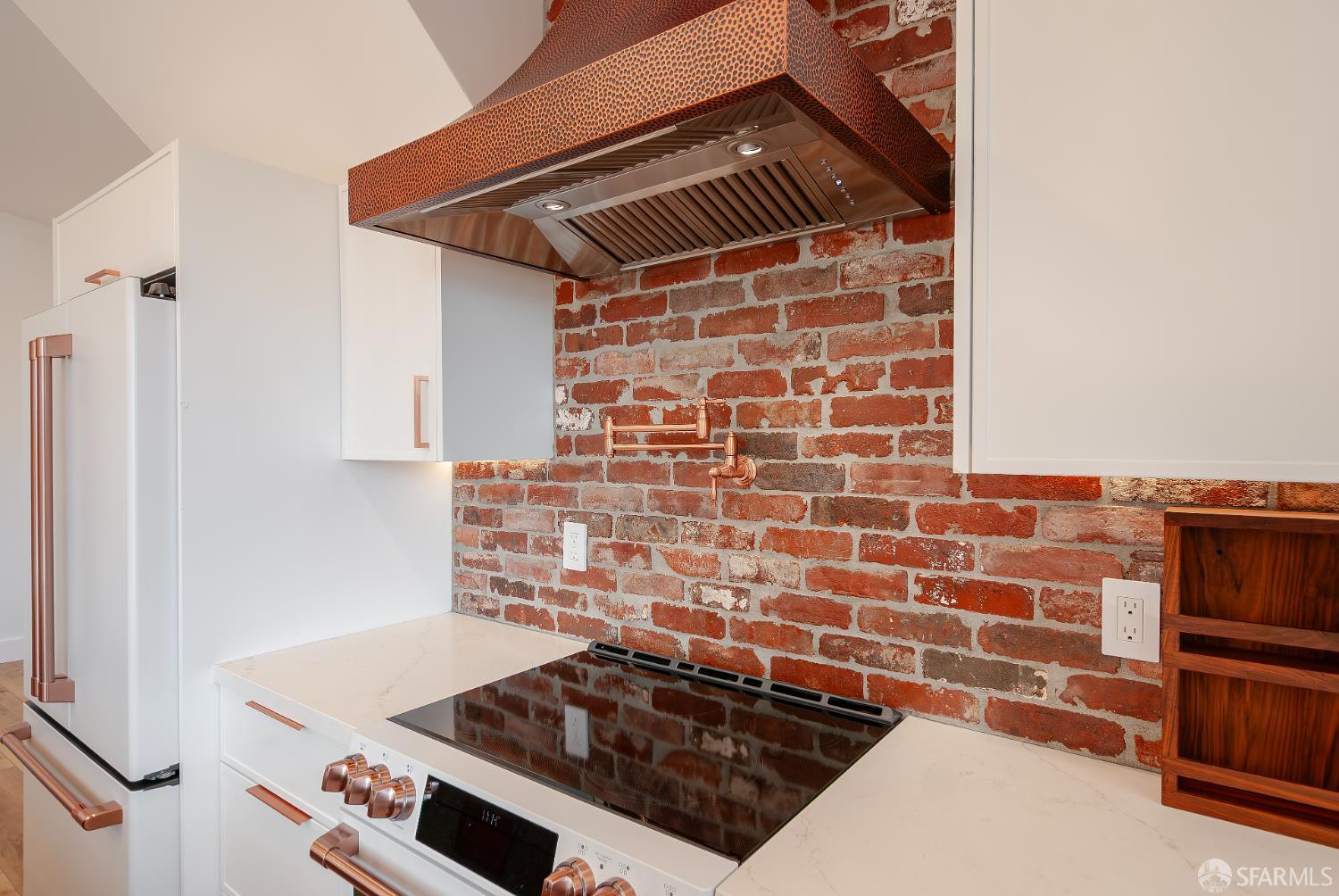 Detail Gallery Image 15 of 34 For 60 Carmelita St, San Francisco,  CA 94117 - 2 Beds | 2 Baths