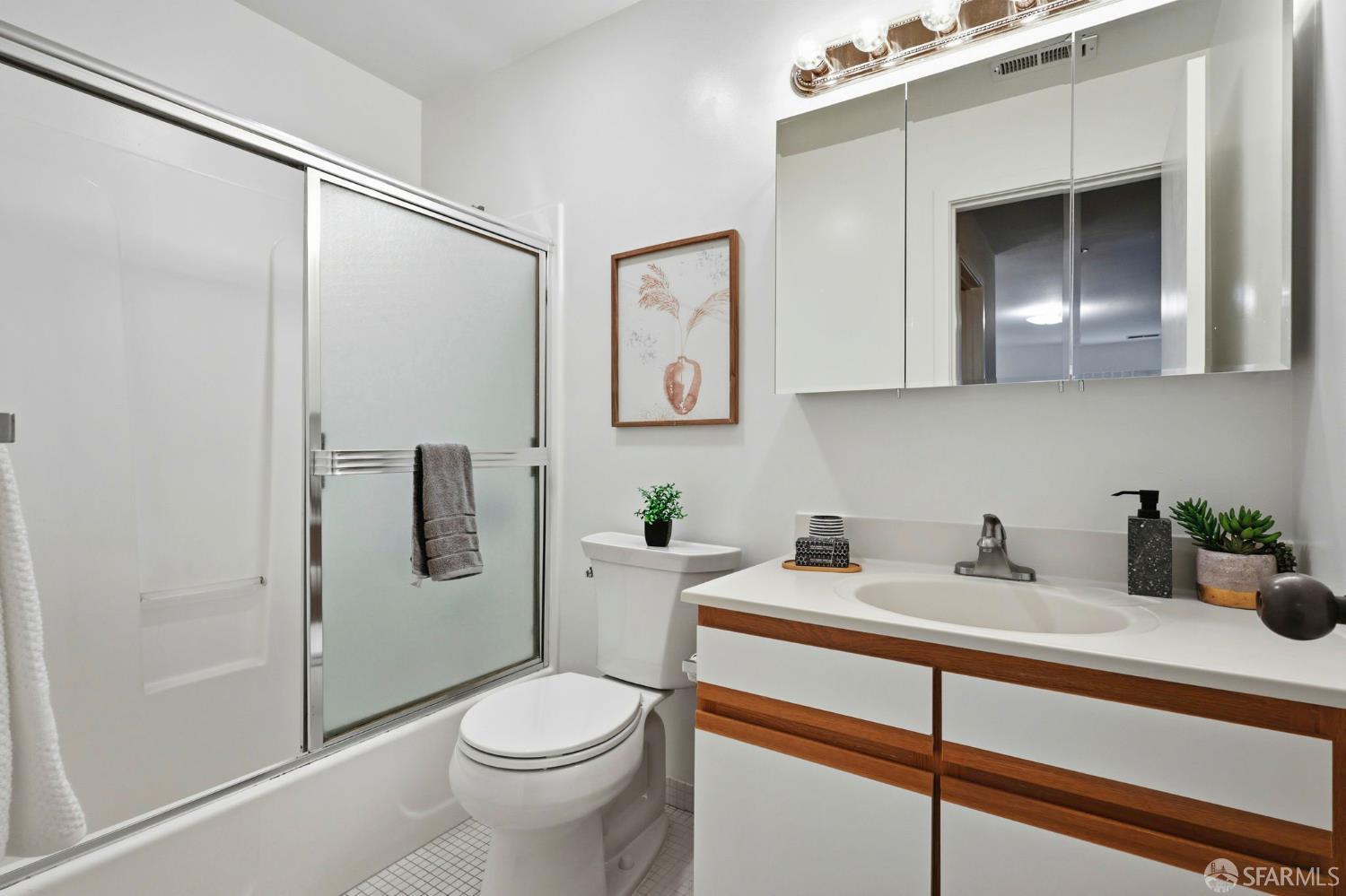 Photo #23: 426121923 Listing: Photo #23