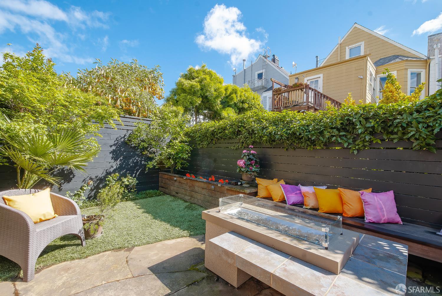 Detail Gallery Image 18 of 34 For 60 Carmelita St, San Francisco,  CA 94117 - 2 Beds | 2 Baths