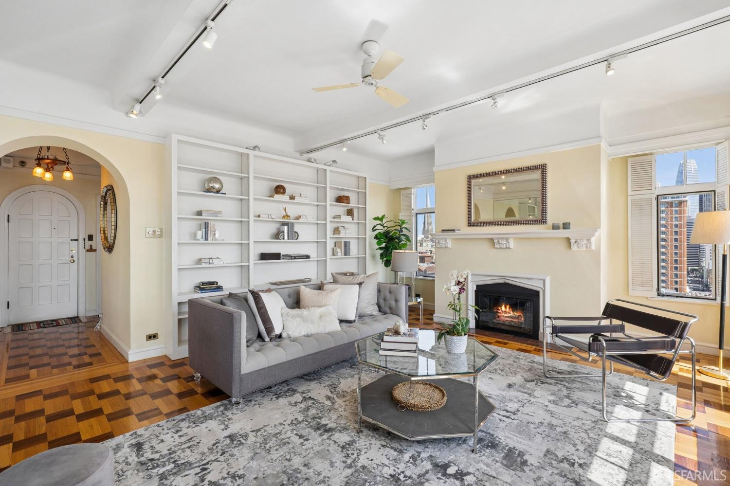 Photo #6: 426120848 Listing: Photo #6