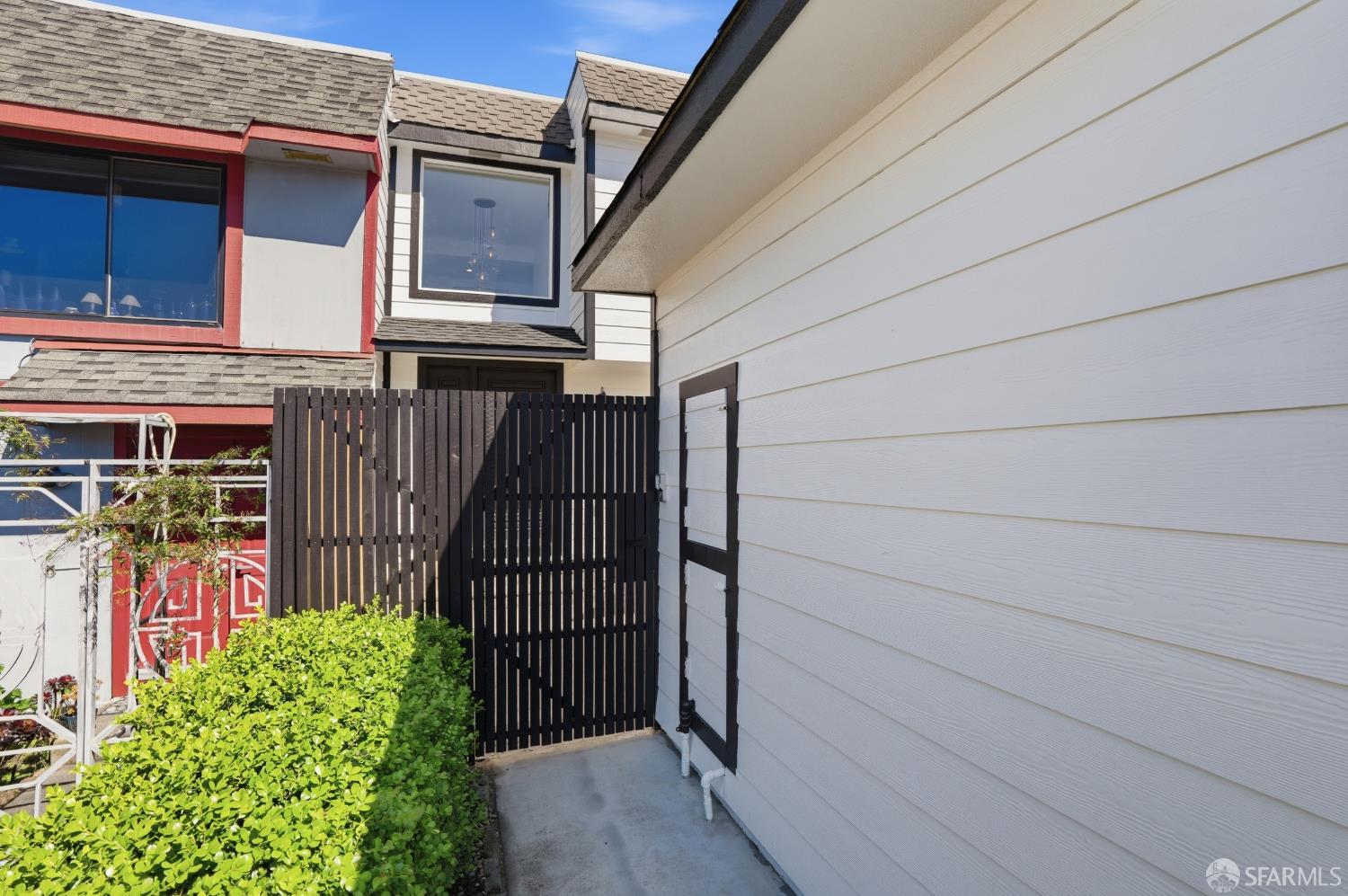 Detail Gallery Image 6 of 66 For 3730 Bettman Way, South San Francisco,  CA 94080 - 3 Beds | 2/1 Baths