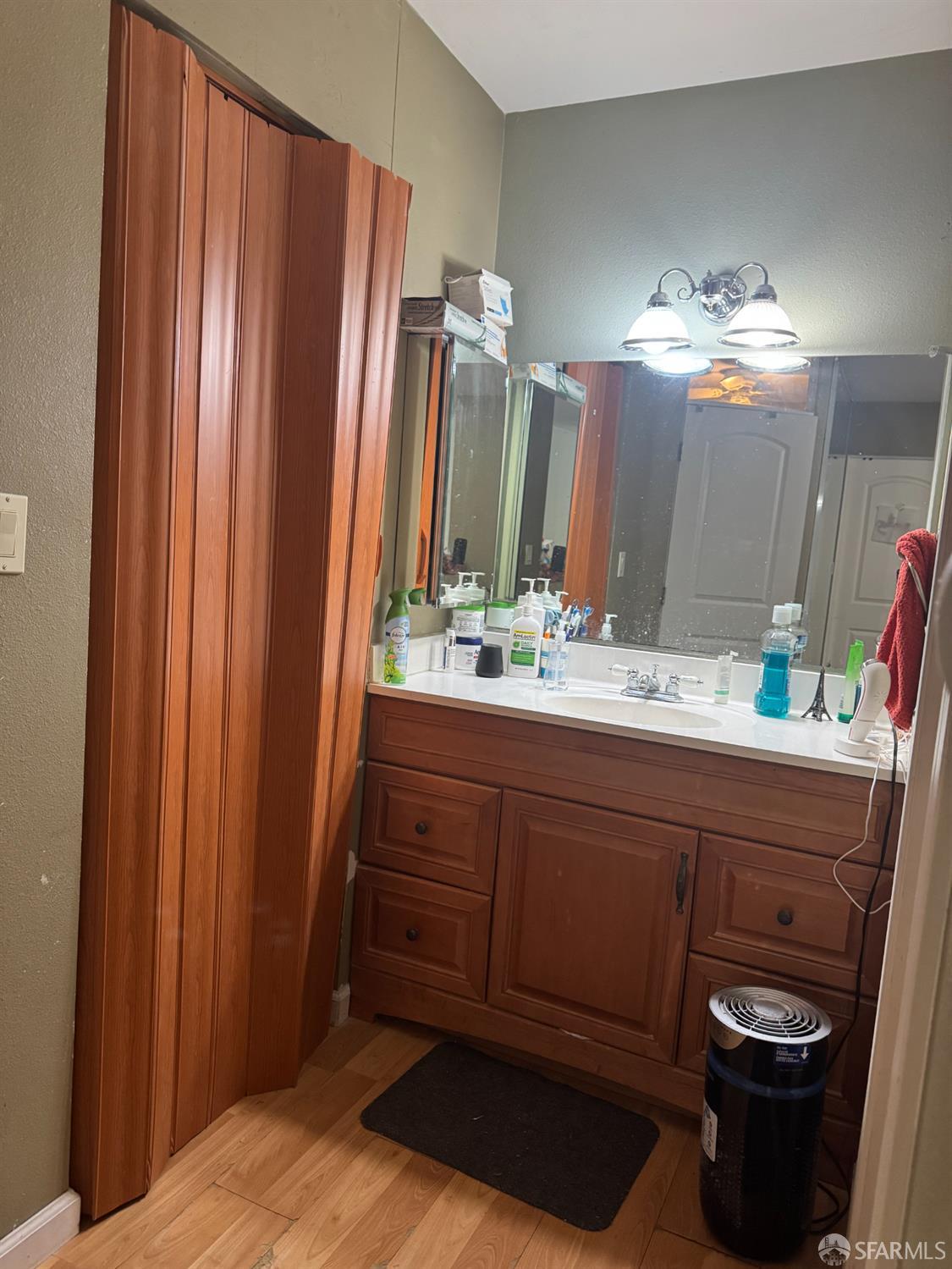 Photo #5: 426121602 Listing: Photo #5