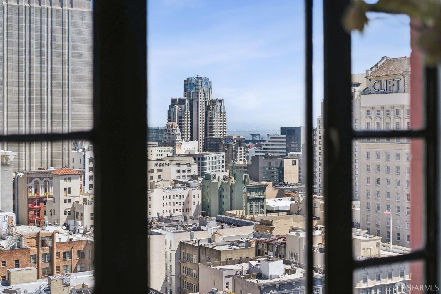 Photo #18: 426120848 Listing: Photo #18