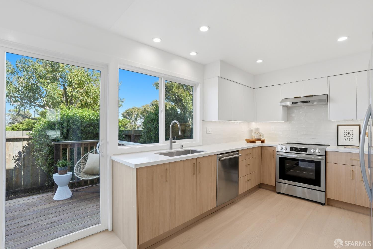 Detail Gallery Image 25 of 66 For 3730 Bettman Way, South San Francisco,  CA 94080 - 3 Beds | 2/1 Baths