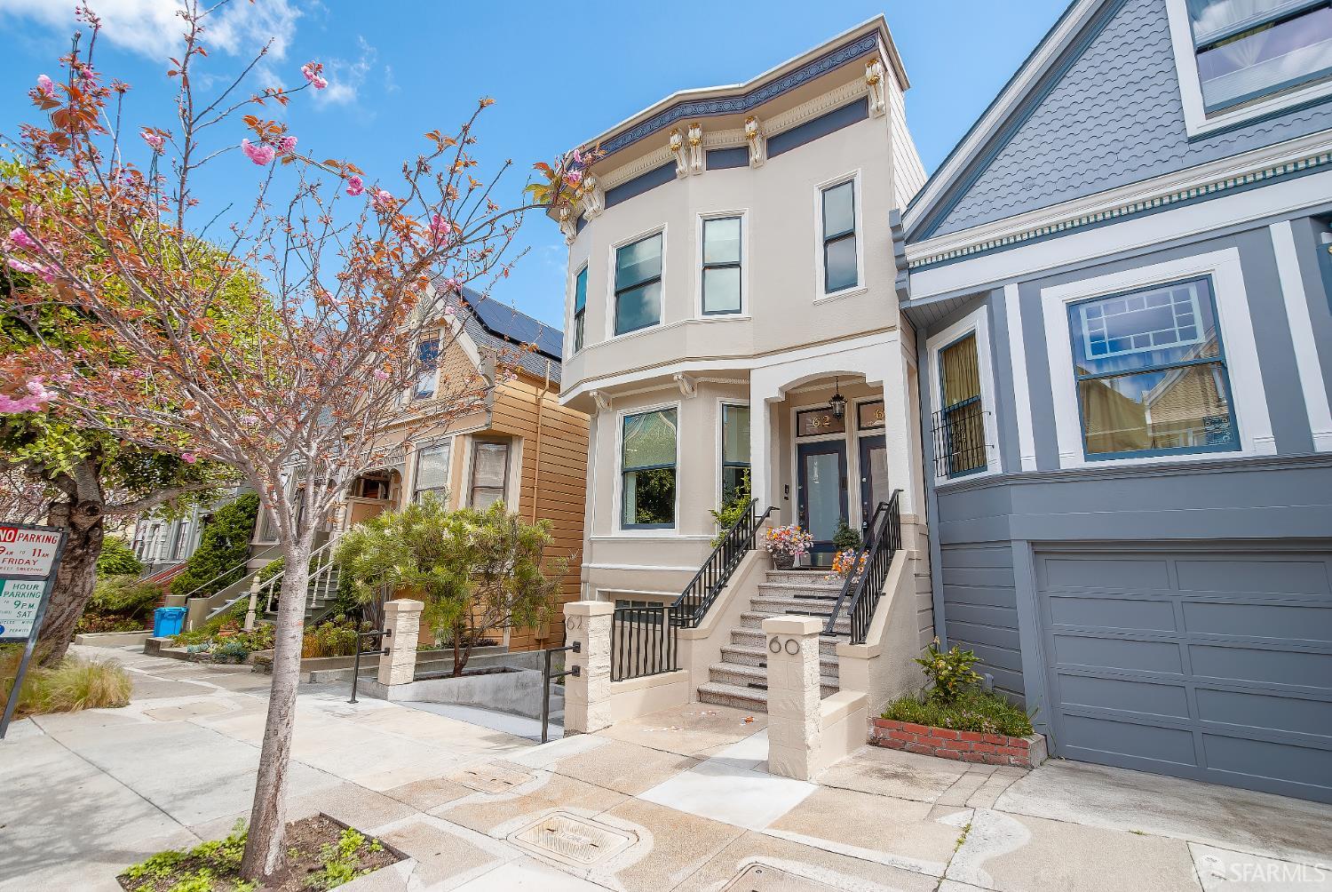 Detail Gallery Image 3 of 34 For 60 Carmelita St, San Francisco,  CA 94117 - 2 Beds | 2 Baths