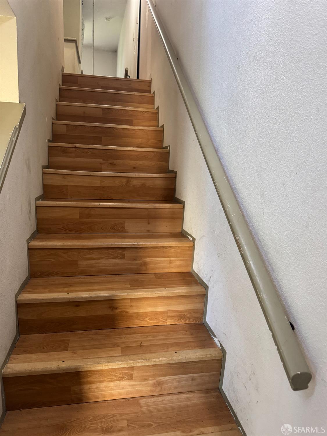 Photo #2: 426121602 Listing: Photo #2