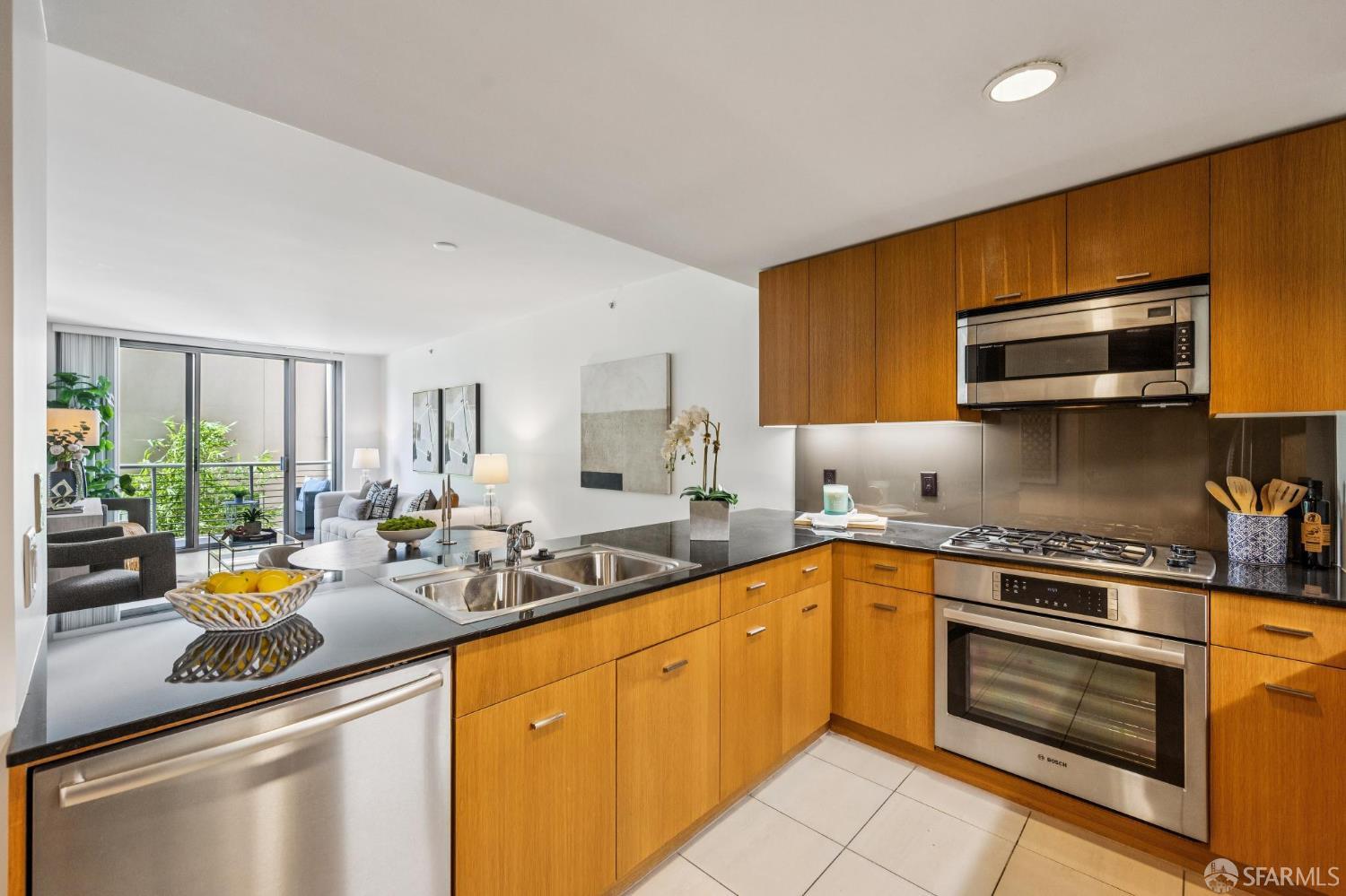 Photo #4: 426113359 Listing: Photo #4