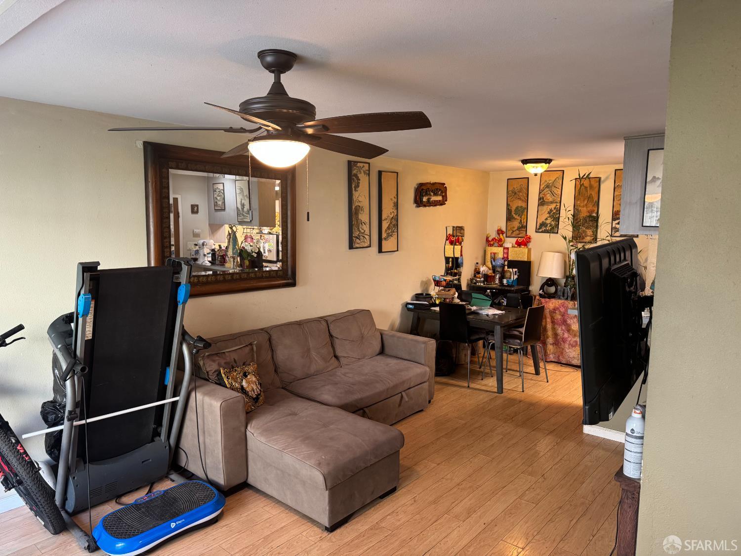 Photo #6: 426121602 Listing: Photo #6