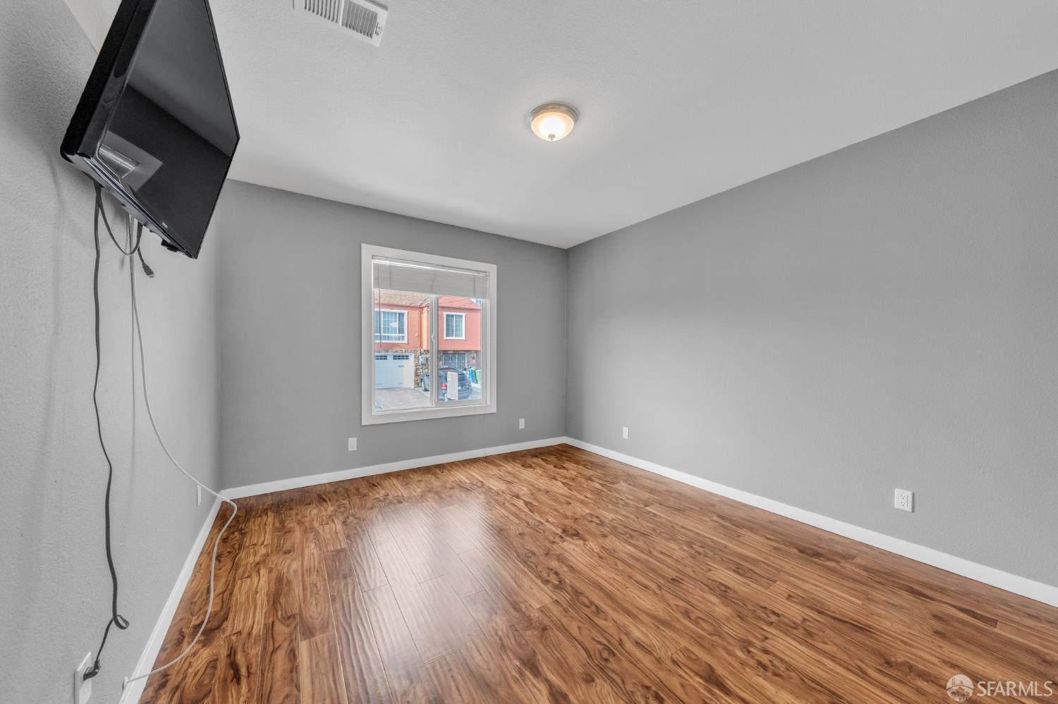 1081 Goettingen, San Francisco, CA, 94134