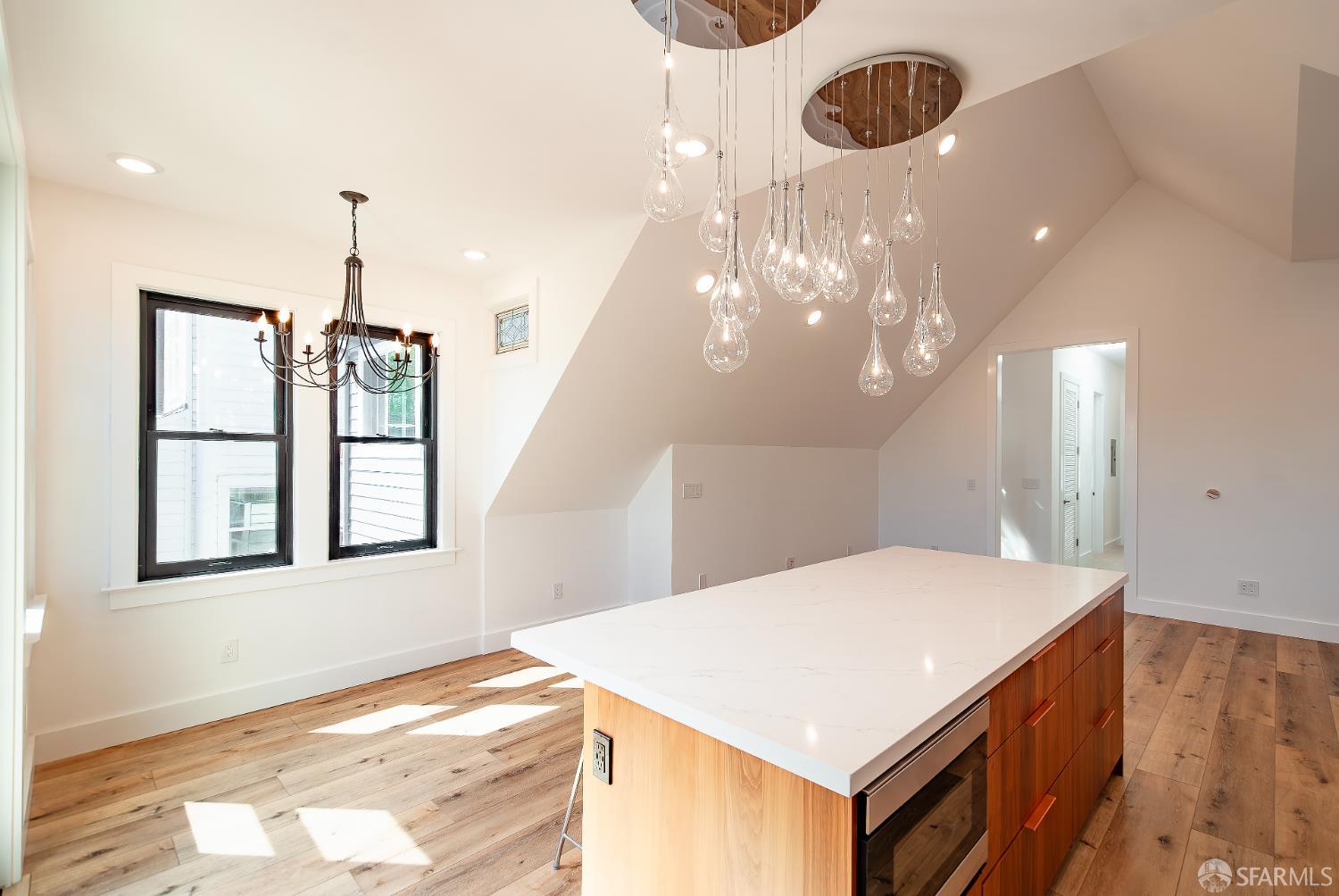 Detail Gallery Image 16 of 34 For 60 Carmelita St, San Francisco,  CA 94117 - 2 Beds | 2 Baths