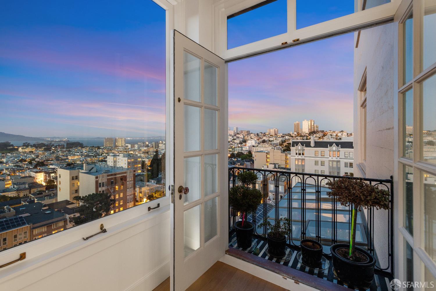 Photo #8: 426108328 Listing: Photo #8