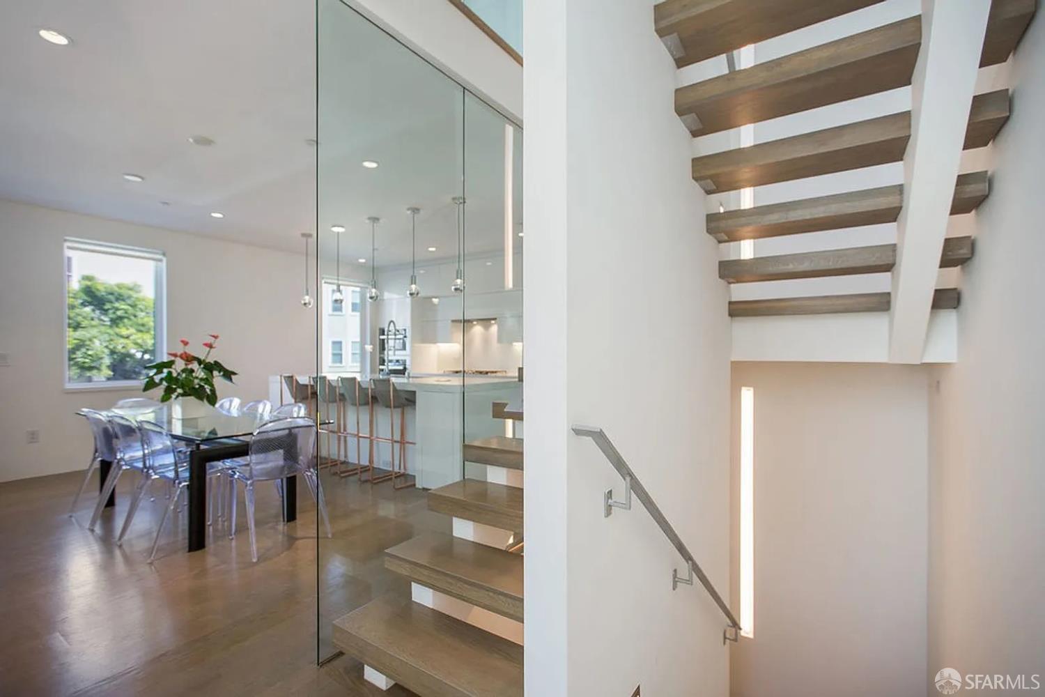 Detail Gallery Image 16 of 20 For Address Is Not Disclosed, San Francisco,  CA 94117 - 4 Beds | 3/1 Baths