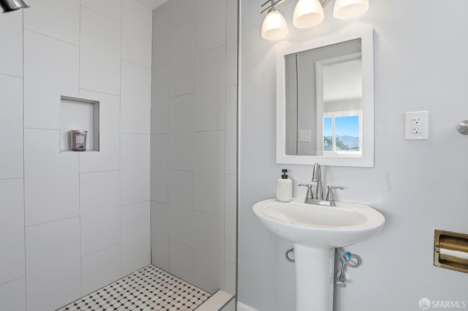 Detail Gallery Image 34 of 55 For 636 Southgate Ave, Daly City,  CA 94015 - 4 Beds | 2 Baths