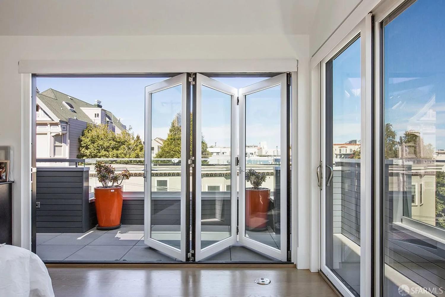 Detail Gallery Image 11 of 20 For Address Is Not Disclosed, San Francisco,  CA 94117 - 4 Beds | 3/1 Baths