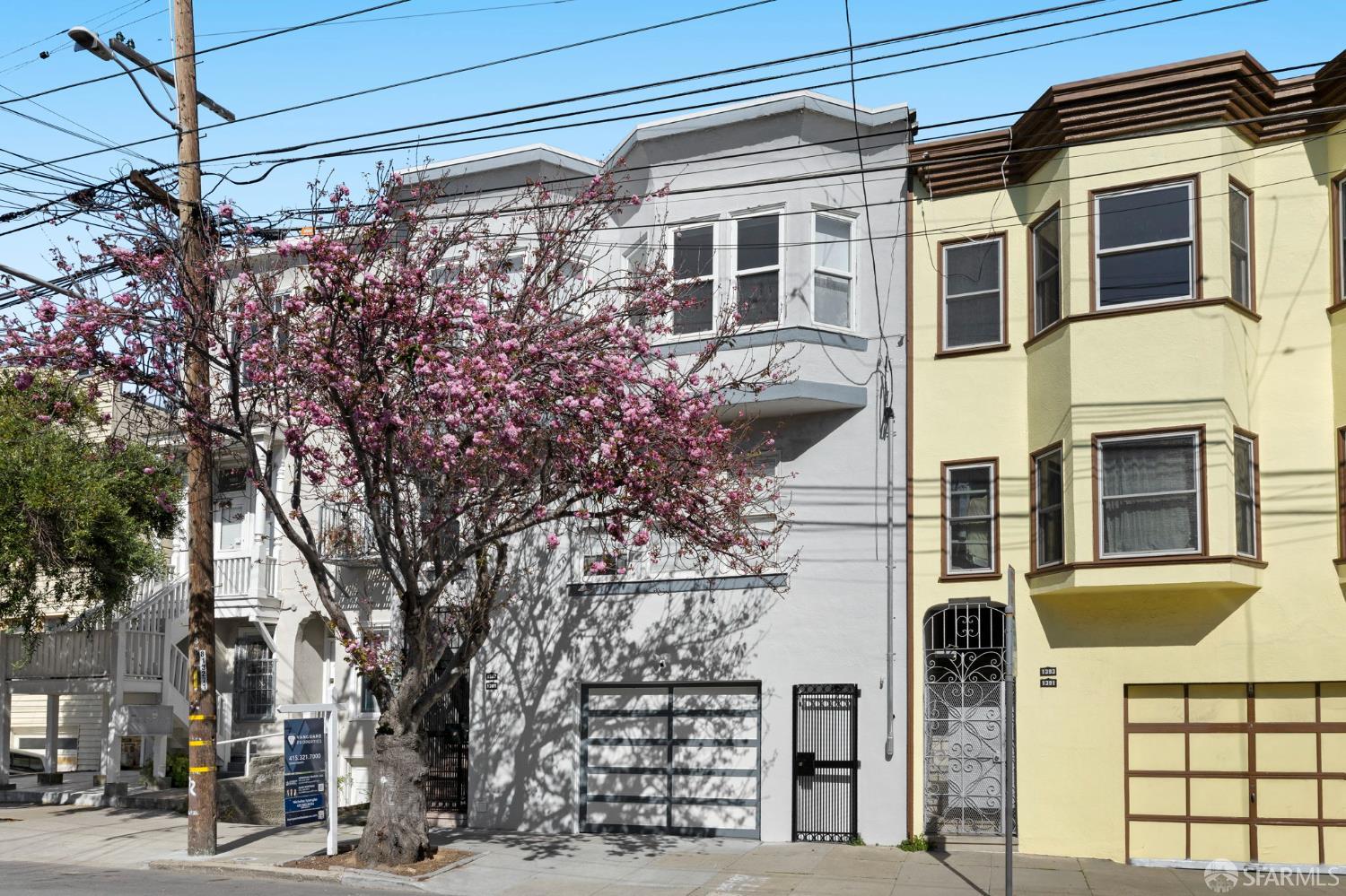 Photo #3: 426121650 Listing: Photo #3