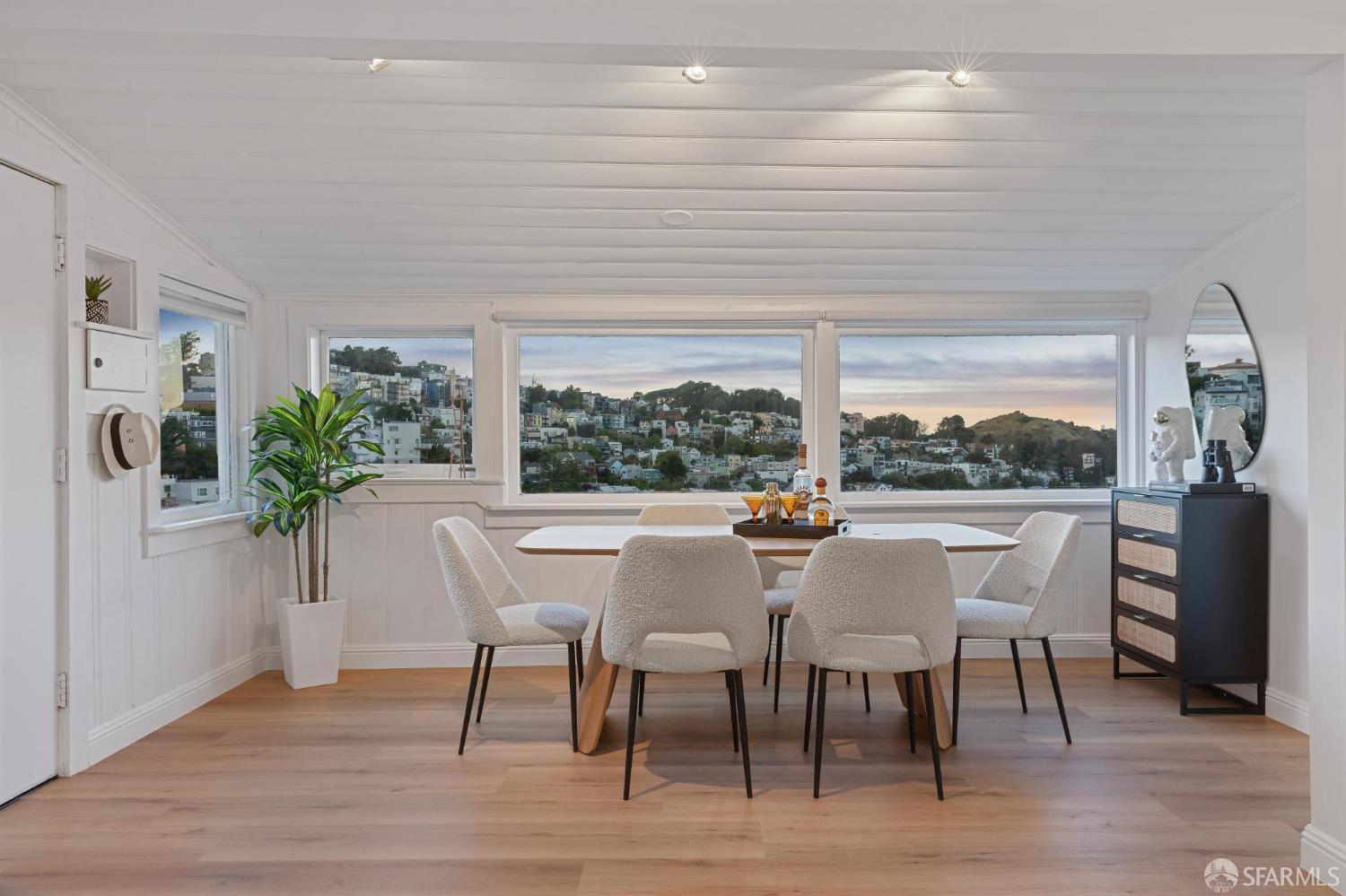 501 Corbett, San Francisco, CA, 94114