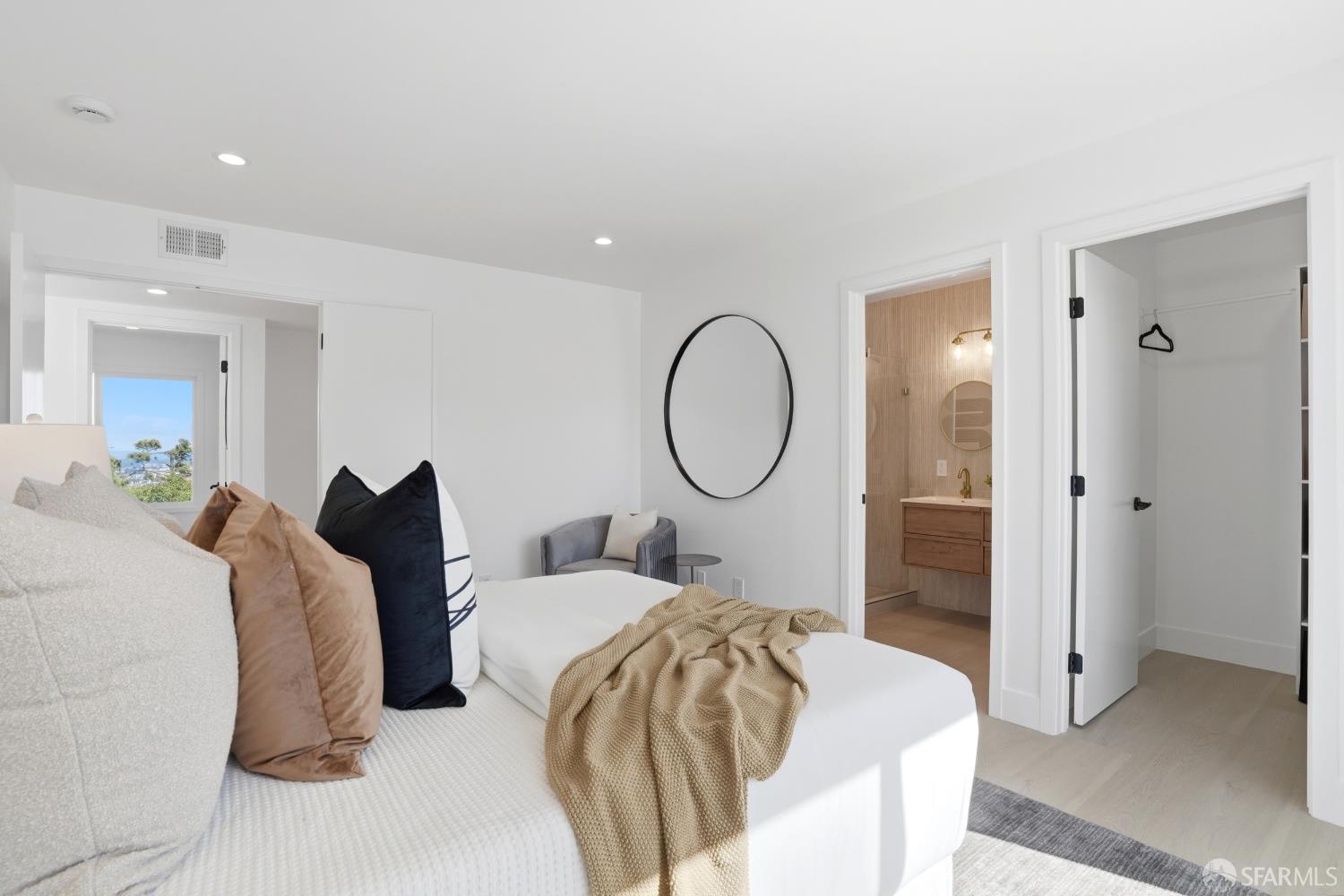 Detail Gallery Image 44 of 66 For 3730 Bettman Way, South San Francisco,  CA 94080 - 3 Beds | 2/1 Baths