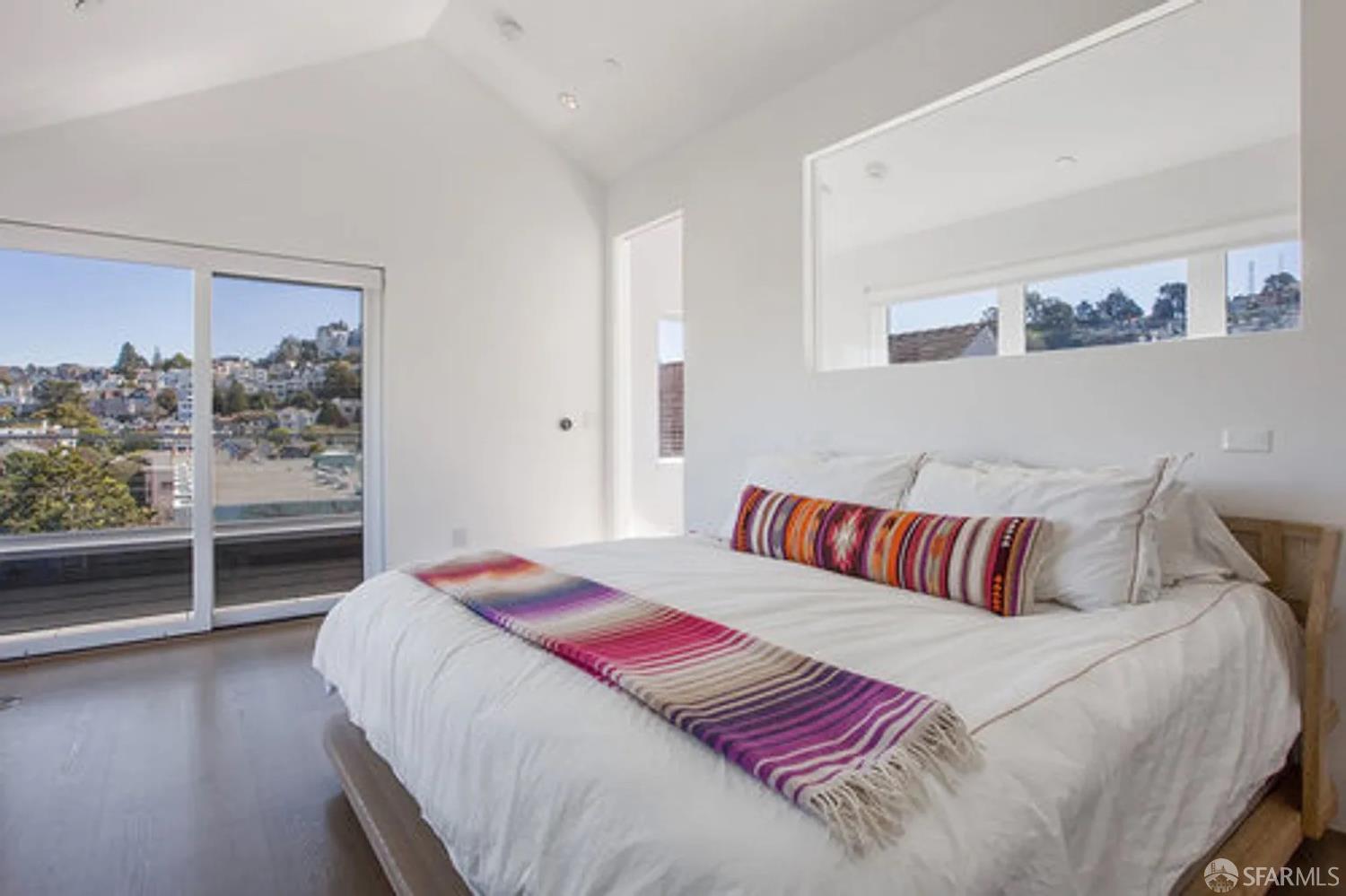 Detail Gallery Image 7 of 20 For Address Is Not Disclosed, San Francisco,  CA 94117 - 4 Beds | 3/1 Baths