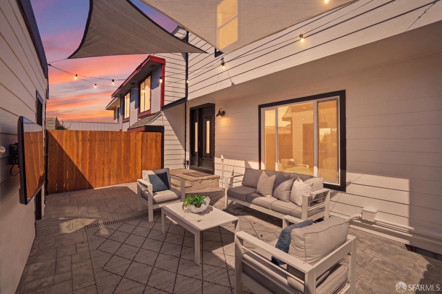 Detail Gallery Image 8 of 66 For 3730 Bettman Way, South San Francisco,  CA 94080 - 3 Beds | 2/1 Baths