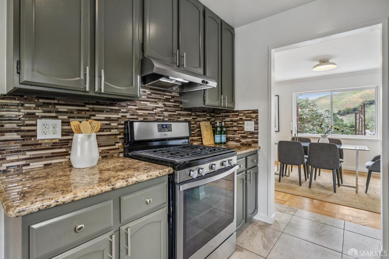 Detail Gallery Image 33 of 94 For 545 Talbot Ave, Pacifica,  CA 94044 - 4 Beds | 3 Baths