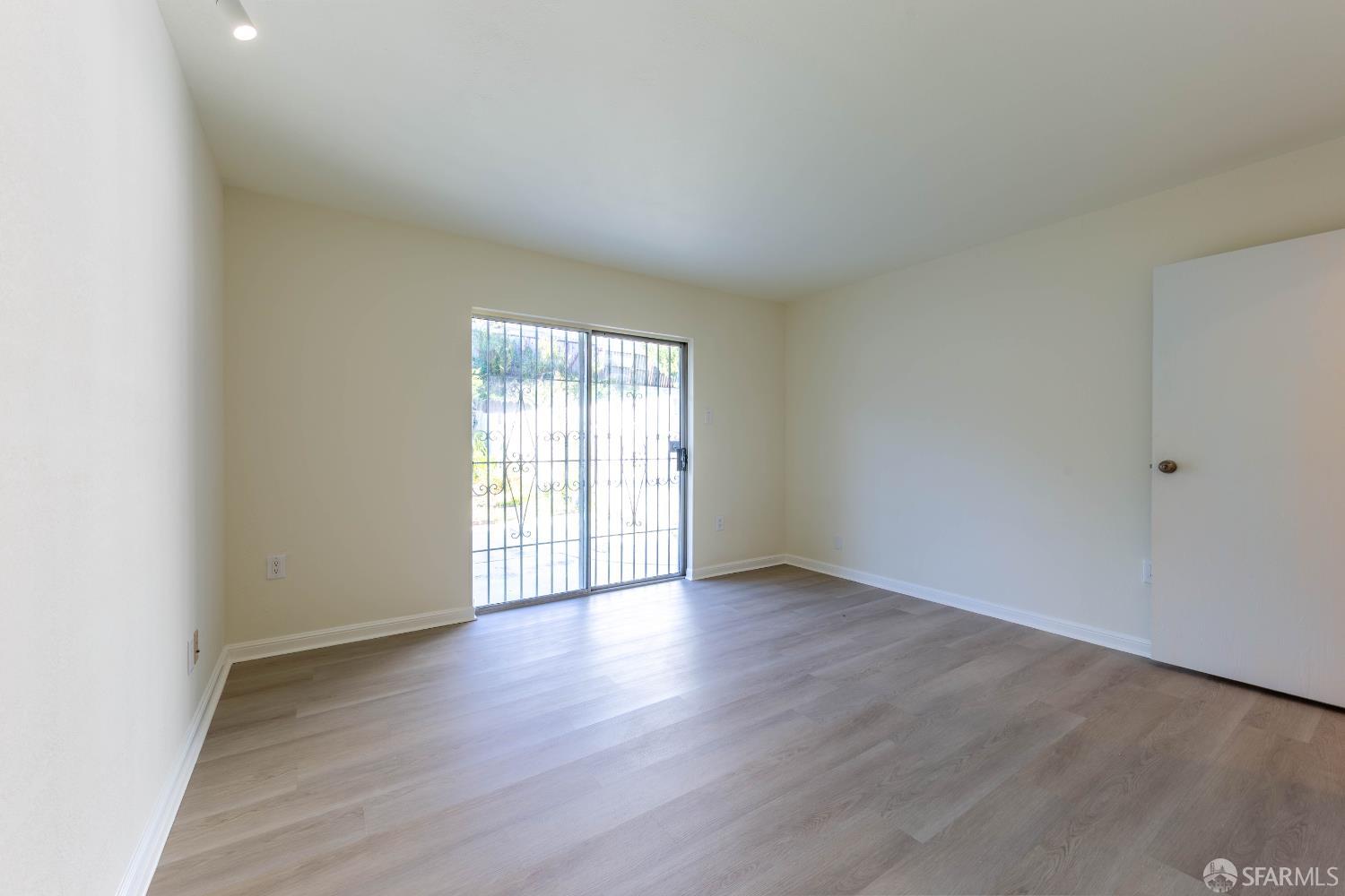 Detail Gallery Image 17 of 25 For 427 Ford St, Daly City,  CA 94014 - 4 Beds | 3 Baths