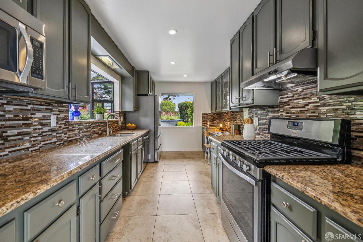 Detail Gallery Image 35 of 94 For 545 Talbot Ave, Pacifica,  CA 94044 - 4 Beds | 3 Baths