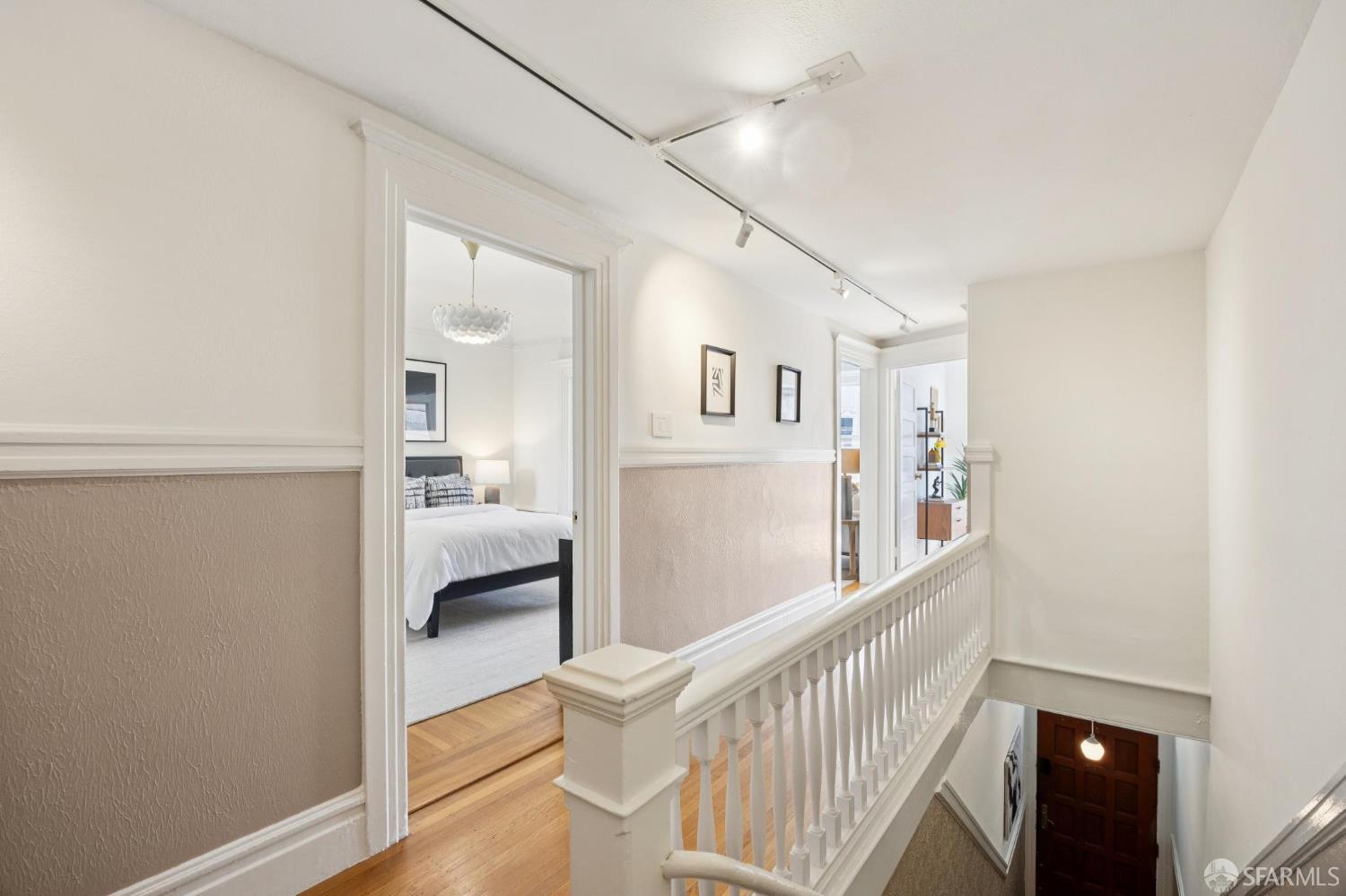 Photo #2: 426120997 Listing: Photo #2