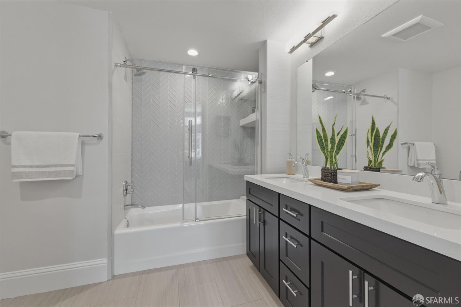 Detail Gallery Image 39 of 44 For 530 El Camino Real #309,  Burlingame,  CA 94010 - 2 Beds | 2 Baths